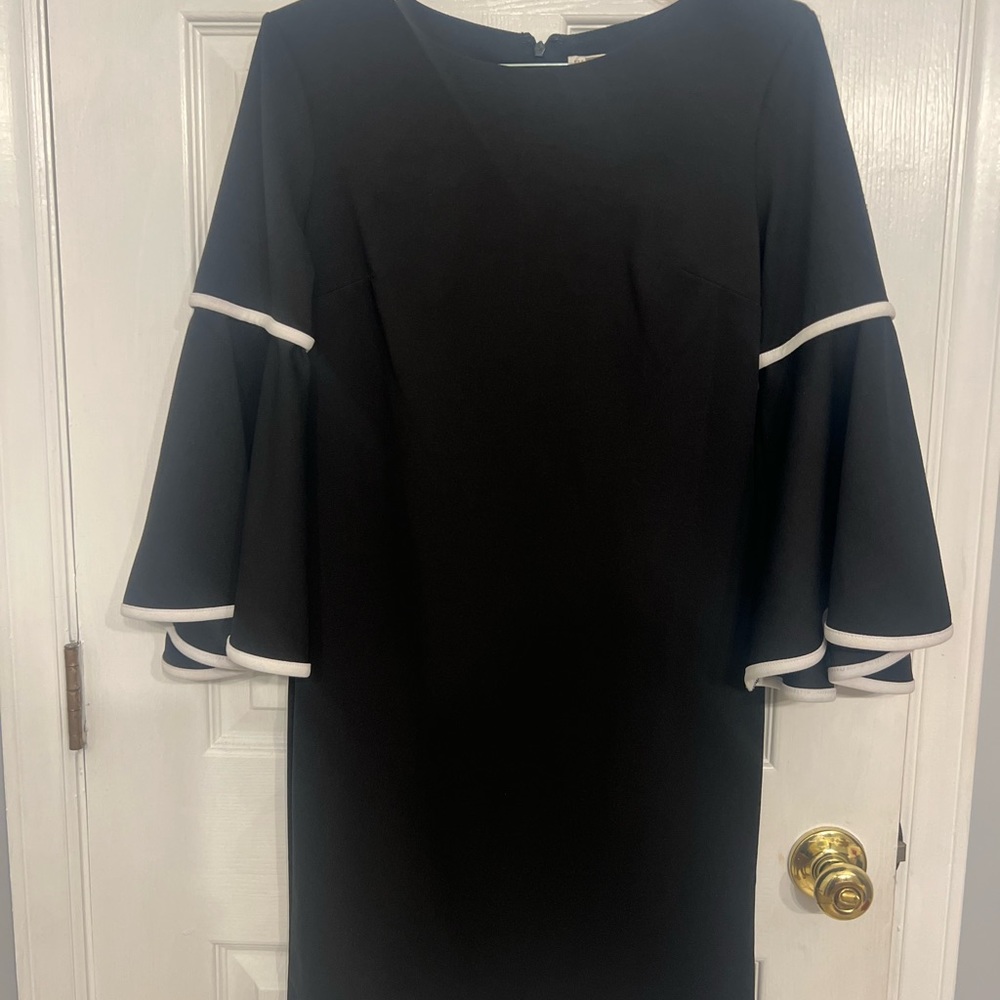 EST 1946 Dress Bell Sleeve Black W/White Trim Size 4